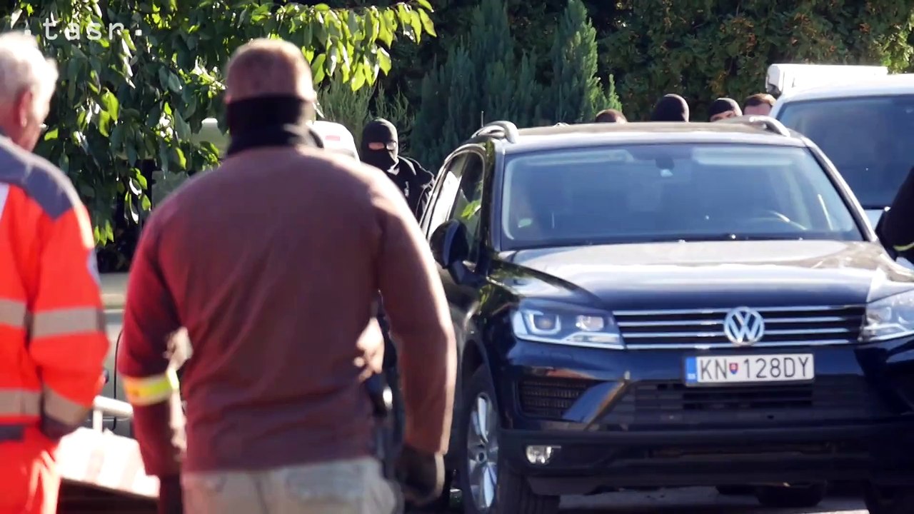 KOLÁROVO: Policajná razia v súvislosti s vraždou J.Kuciaka a M.Kušnírovej