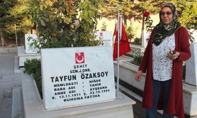 24 yıldır şehit oğlunun naaşını bekliyor