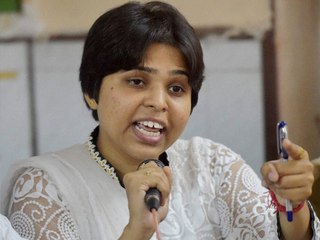 തിയ്യതി പ്രഖ്യാപിച്ച് ശബരിമലയില്‍ കയറാൻ ആഹ്വാനം | Oneindia Malayalam