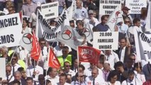 Cientos de conductores de VTC protestan en Madrid por la norma que ultima Fomento