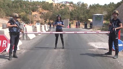 Taş Atan Değil, Polise Sarılan Çocuklar Yetiştireceğim"