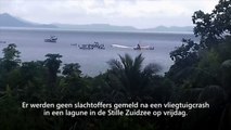 Vliegtuig crasht in lagune, alle 47 passagiers overleven