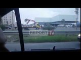 Report Tv-Aksident i trefishtë në autostradën Tiranë-Durrës, makina kthehet përmbys