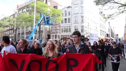 Hollanda'da Öğrenciler Bir Üniversiteyi İşgal Etti