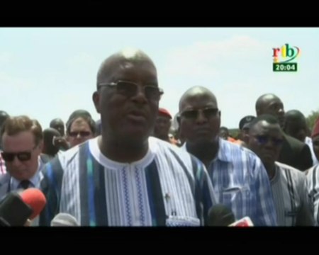 RTB/Le pont de Boromo est officiellement ouvert à la circulation, le Chef de l’Etat à l’inauguration