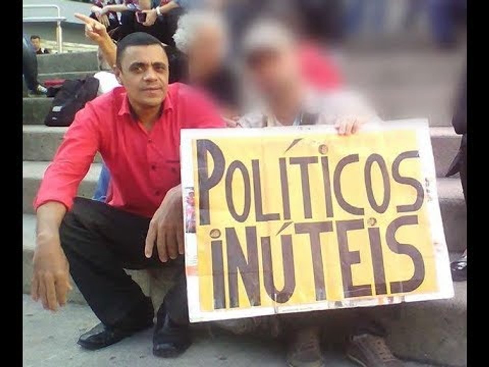 PF diz que Bispo é um solitário. Um anjo: 4 advogados, 6 contas de emails e 6500 msgs.