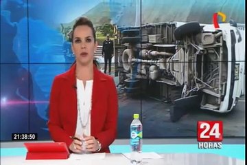 Furgoneta que transportaba muebles se volcó en la Costa Verde