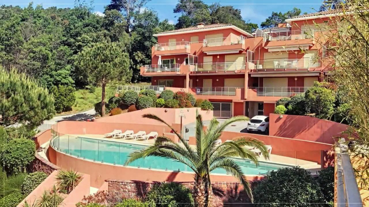 Location vacances - Appartement - Theoule sur mer (06590) - 3 pièces - 70m²