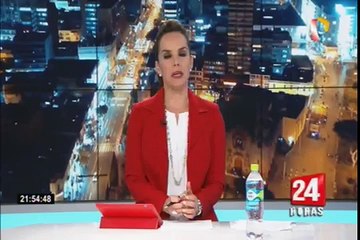 Delincuentes roban moderno vehículo de la puerta de edificio en Miraflores