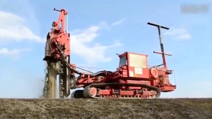 Amazing Heavy Dangerous Big Tractor Power Construction Equipment Technology
