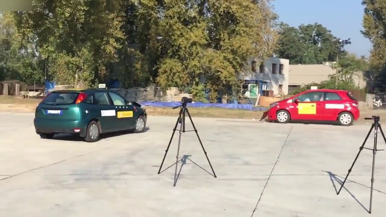 Crash Test - Mais qui a oublié le frein à main ???