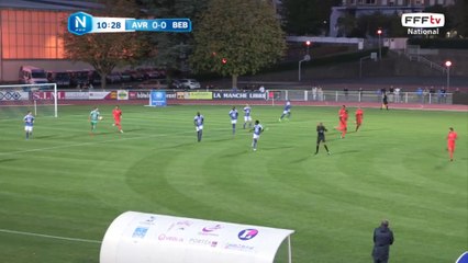 Corner repoussé par la défense