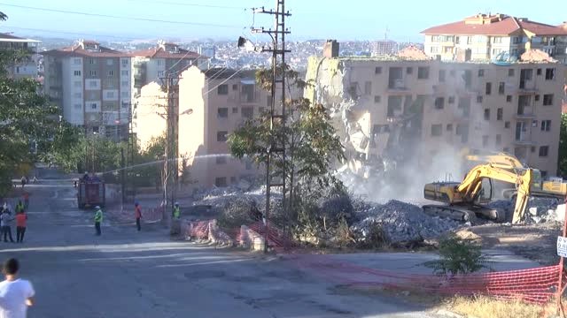 Bakan Kurum Malatya'da Kentsel Dönüşüm Çalışmasını İnceledi