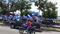 Marcha de los globos de Nicaragua cambia la ruta debido al acoso de simpatizantes sandinistas. Más información: