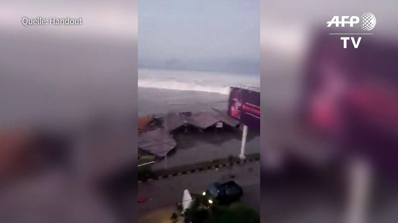 Hunderte Tote bei Tsunami auf indonesischer Insel Sulawesi