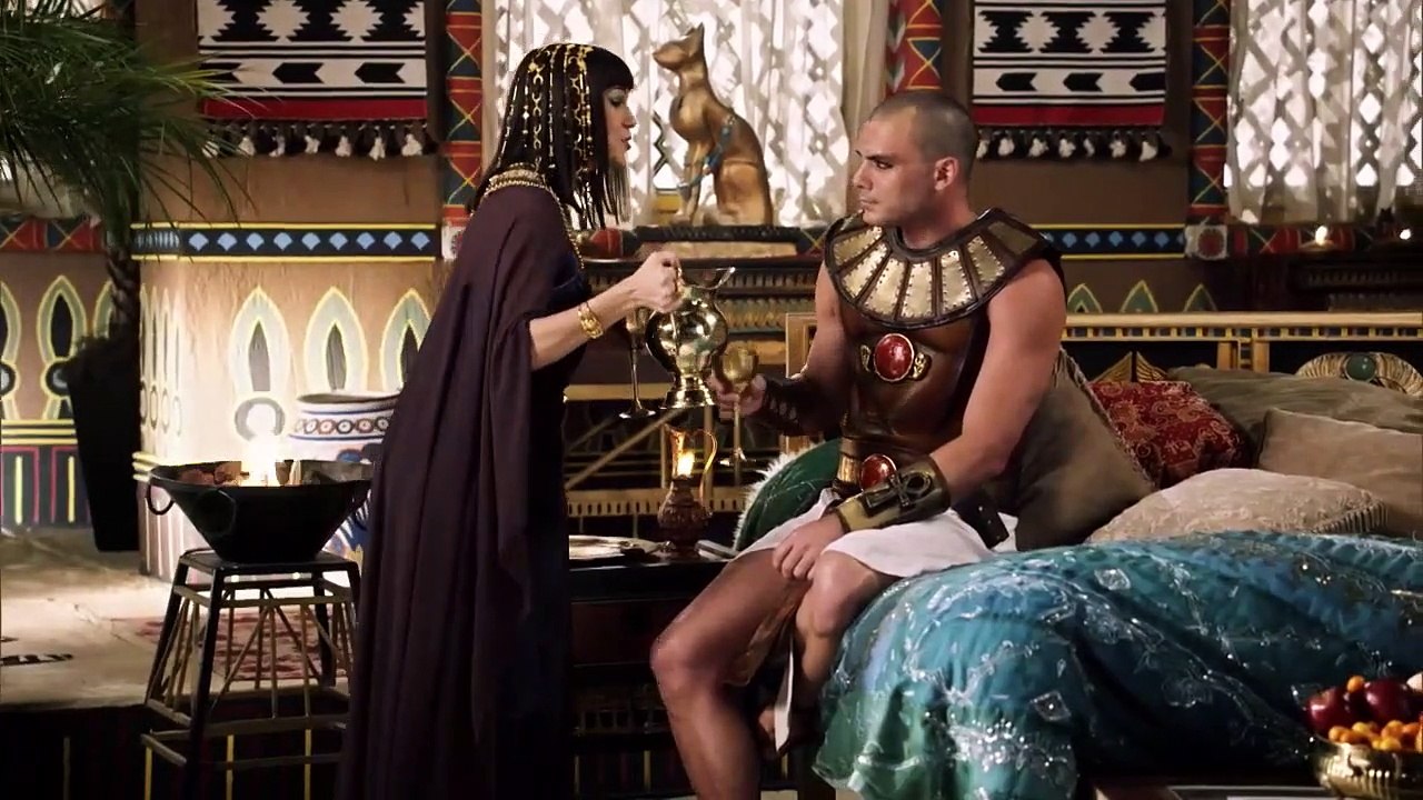 Moises y Los Diez Mandamientos (Cap..148) - Ramsés en picada contra Ramsés