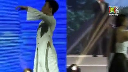 Ngẫu hứng sông Hồng - Anh Thơ