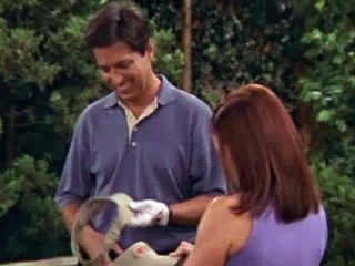 Everybody Loves Raymond S08E01 - Fun With Debra (1)