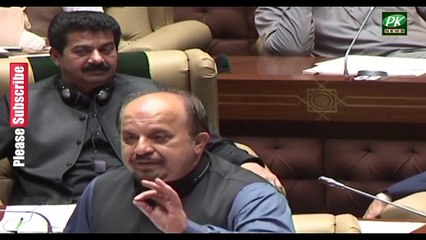 Firdous Shamim Naqvi Eating Chocolate In Sindh Assembly, Due to low sugar