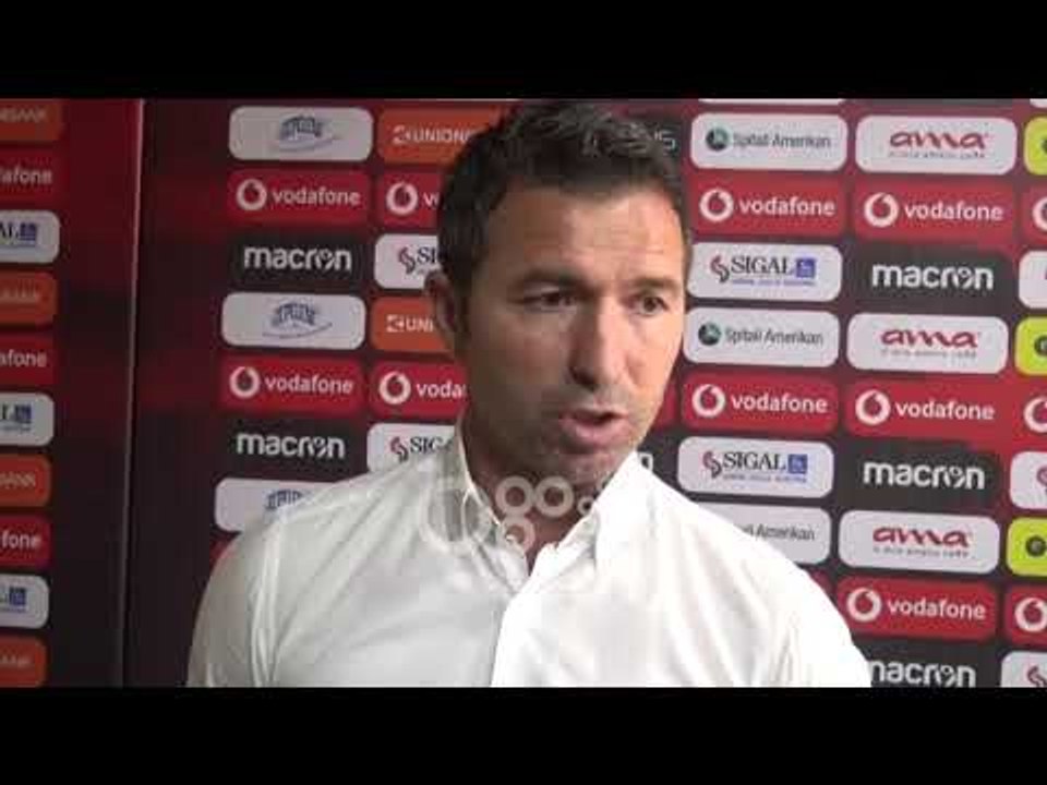 Ora News - Mezani qan vendimet e arbitrit: Na u mohua një penallti, shikojmë përpara