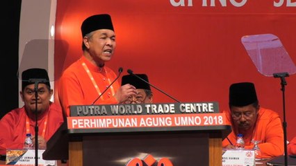 Every Umno lawmaker will be made to sign no quitting-party pledge