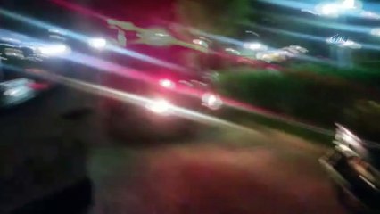 Mazgala sıkışan yavru kedileri itfaiye kurtardı