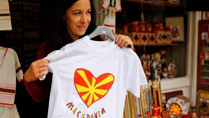 Macedónios votam nome do país e futuro na UE