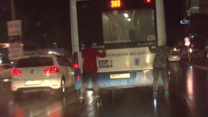 Patenci Gençlerden Ankara Trafiğinde Tehlikeli Oyun