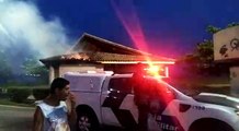 Quiosque pega fogo na Praia de Camburi