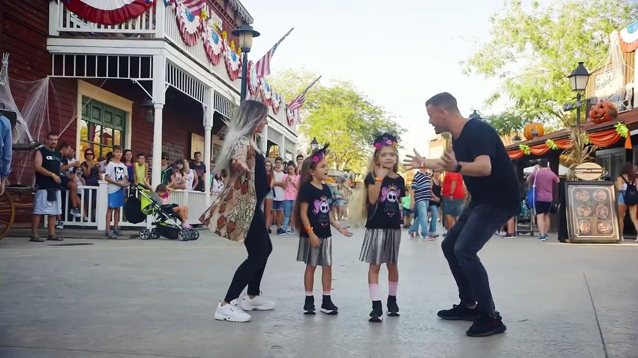 Itarte Vlogs visitan a Frankie ‍♂️‍‍‍ en #PortAventura World