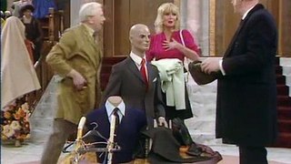 Are You Being Served S09 E01