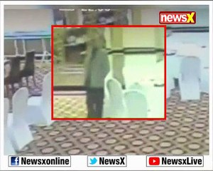 Shocking video of Pakistani officer stealing other official's wallet