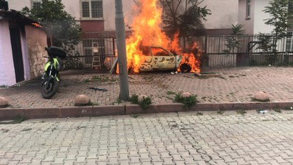 Doğalgaz Kutusu Alev Alınca Panik Yaşandı