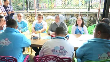 Bakan Selçuk, Tebessüm Kahvesi ve Engelsiz Yaşam Merkezi'ni ziyaret etti - İSTANBUL