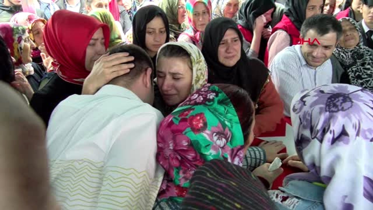 Sakarya Şehit Uzman Çavuş Ömer Özdemir Son Yolculuğuna Uğurlandı