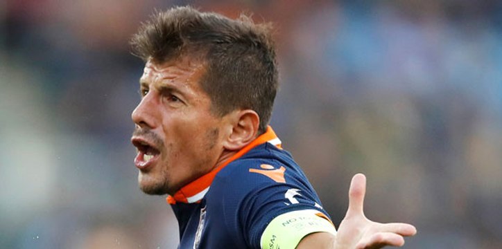 Başakşehir'de Emre Belözoğlu Sahalara Dönüyor