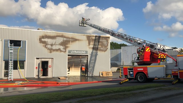 Deux magasins de matériel médical endommagés