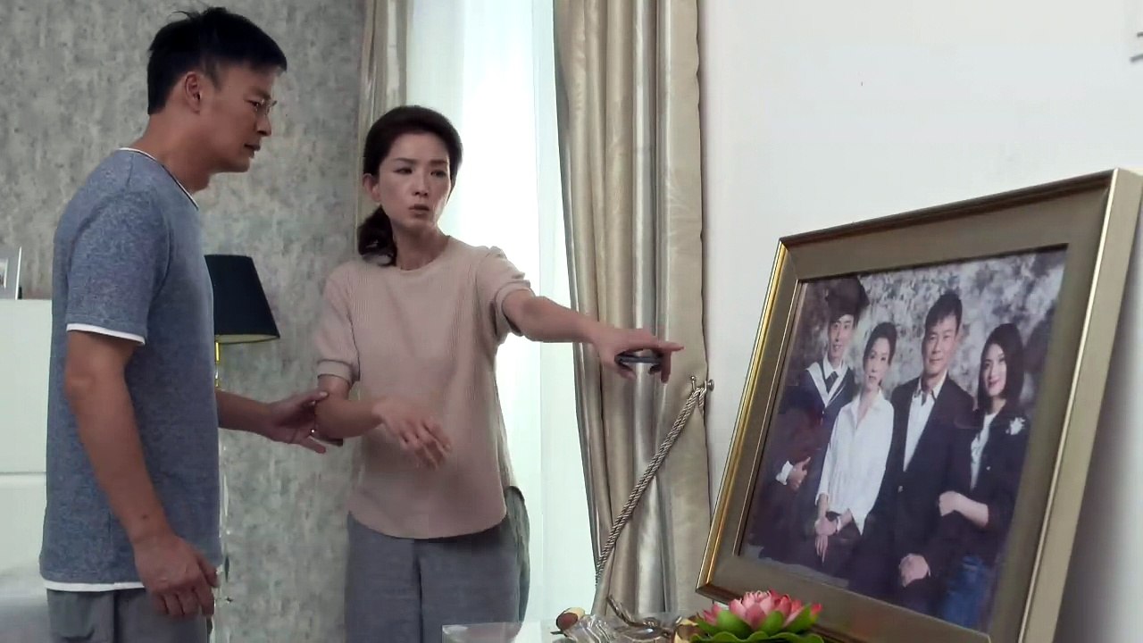 ep7-05_淑君對於自己重回229的狀況感到驚恐，正方責怪自己讓淑君也受困在229，知新原本想讓知慧知道被困在229的事情，但正方與淑君認為暫時不要讓知慧知情比較好