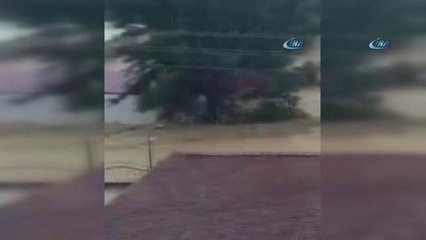 Kaynarca'da Taşan Dere İlçeyi Sular Altında Bıraktı