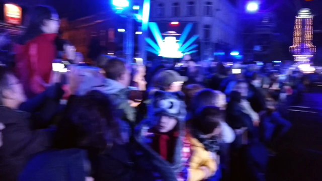 Hurlements de loup du public de Décrocher la Lune 2018