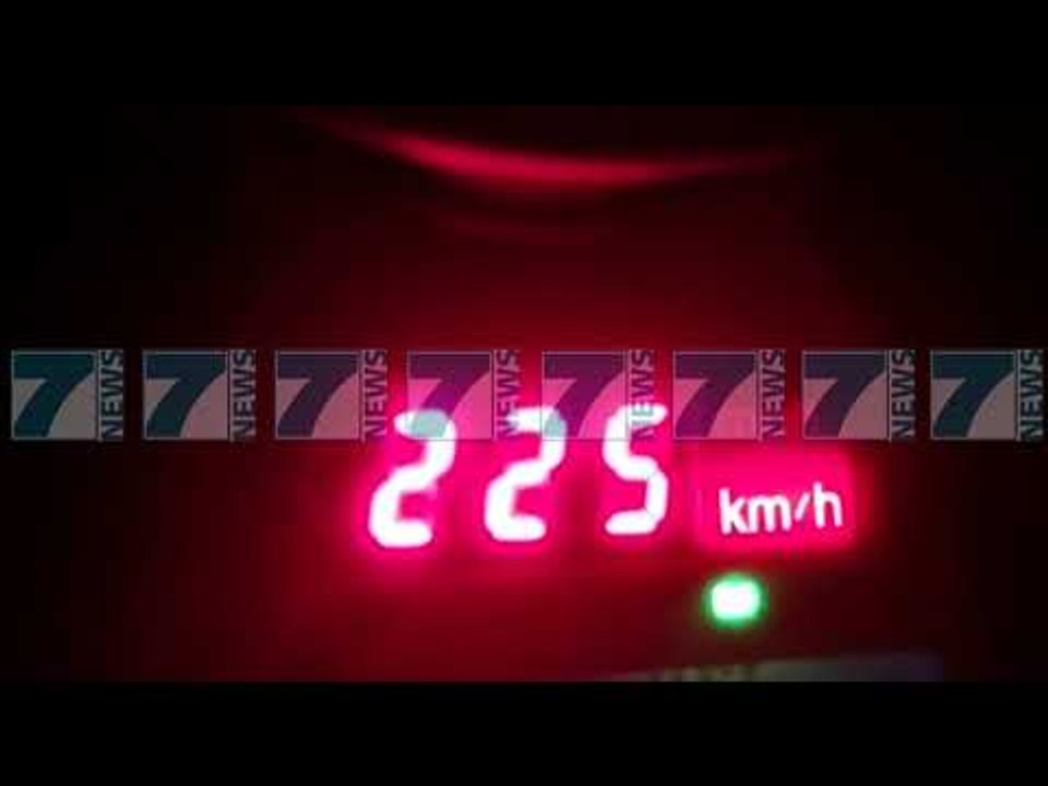 SHPEJTESI SKETERRE NE AUTOSTRADEN TIRANE DURRES, I RIU ECTE M E225 KM\H - News, Lajme - Kanali 7
