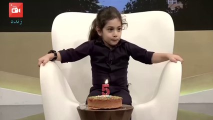 هدیه بازیکنان پرسپولیس به آرات حسینی پدیده نونهال فوتبال ایران