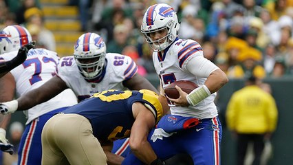 Blake Martinez goes unmarked for a big sack on Josh Allen