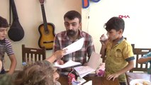 Diyarbakır'da Sokakta Mendil Satan Çocuklara Özel Eğlence