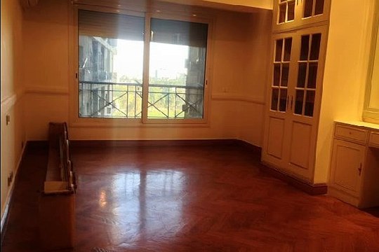 شقة للايجار فى الزمالك و تطل على النيل