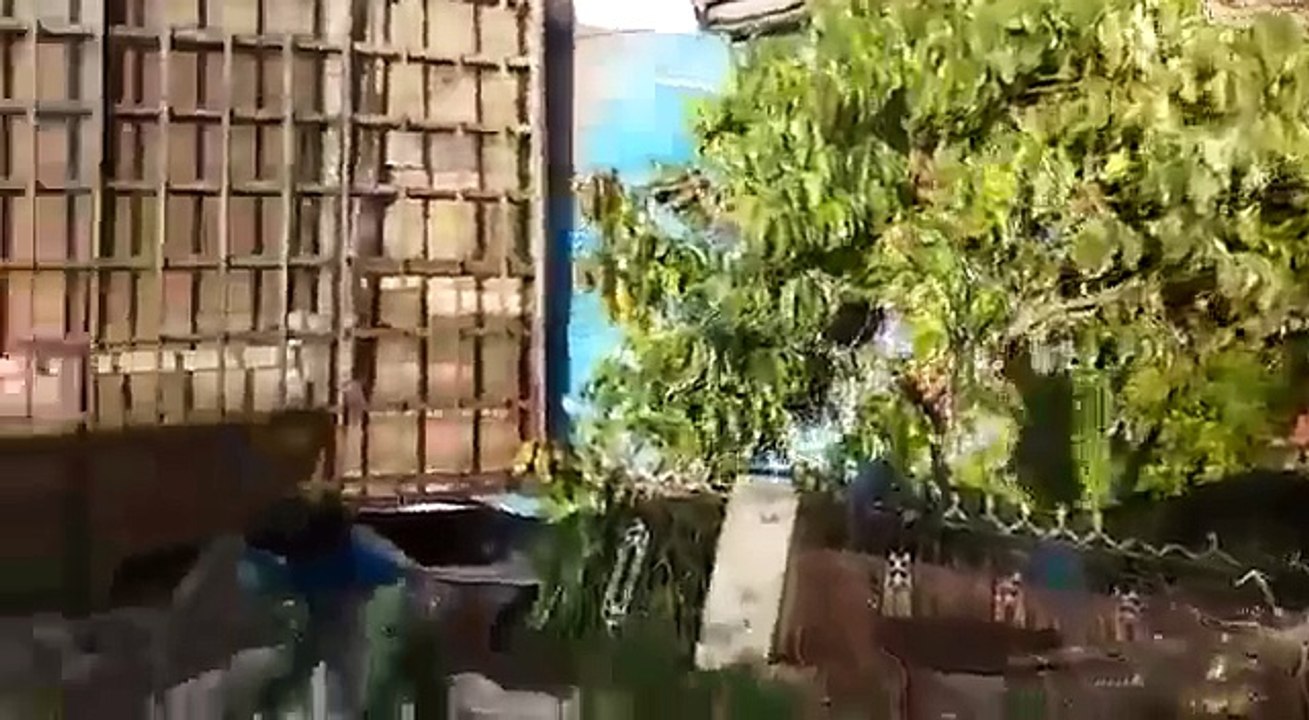 Dahsyatnya Guncangan Gempa di Palu Rumah Tertimbun Jalan_2