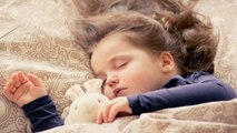 Children Grinding Teeth in Sleep: इसलिए बच्चें सोते समय पीसतें हैं दांत, जानें कैसे बचें | Boldsky