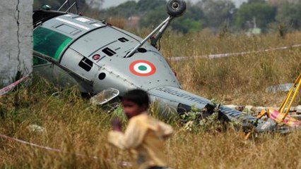 சென்னை அரக்கோணத்தில் ஹெலிகாப்டர் விழுந்து விபத்து-வீடியோ