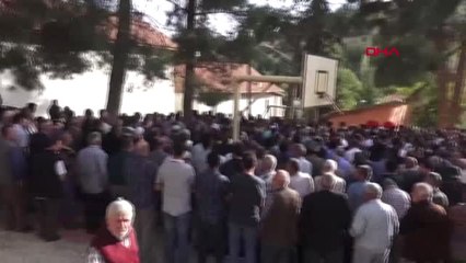 Karaman Kazada Hayatını Kaybeden 3 Kişilik Aile Toprağa Verildi