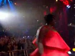Basement jaxx - hey u [london live] 2006
